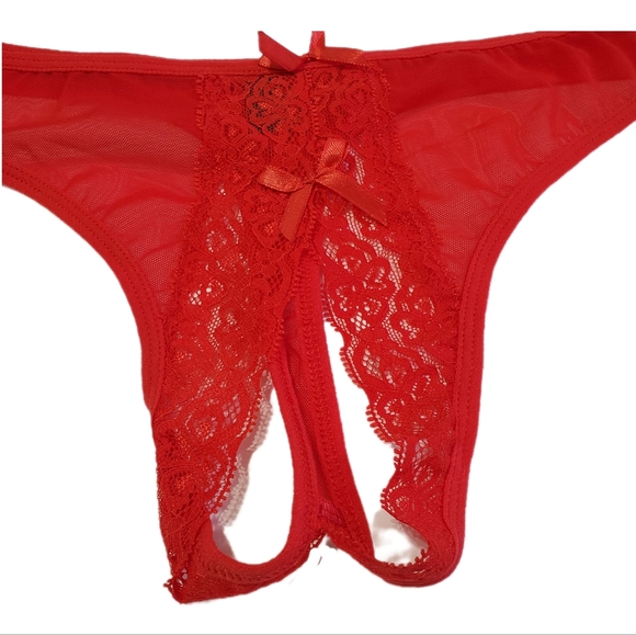 "Kandy" Frederick's Of Hollywood Plus Red Lace Crotchless Thong Size 1X - Picture 5 of 8